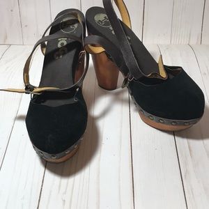 Frogg ankle strap heels